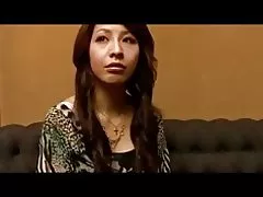 Slavni žena postane ovisan o mlada domaćina ...