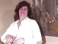 Veliki, stari, bako sa dlakavim vaginu